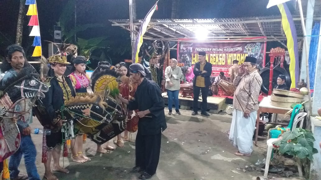 Jamasan Alat Seni Paguyuban Incling Langen Bekso Wiromo